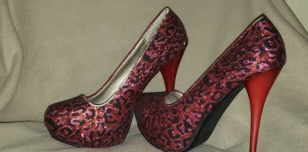 SHI by Journey 4" Heels Pumps
